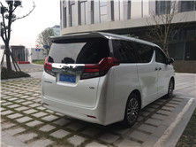尊享出行新選擇 上海安致汽車(chē)租賃7座豐田埃爾法商務(wù)車(chē)租賃服務(wù)解析